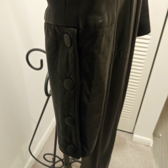 VAKKO BLACK LEATHER / COAT DRESS - Picture 6 of 7